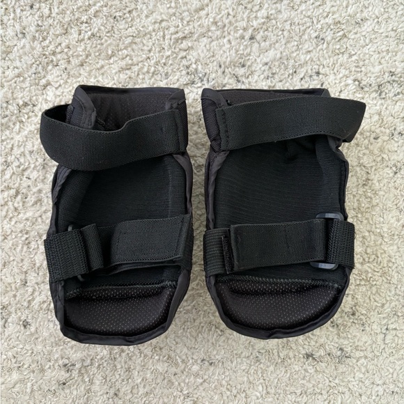 DBX Rollerblading Protective Gear - Picture 6 of 8